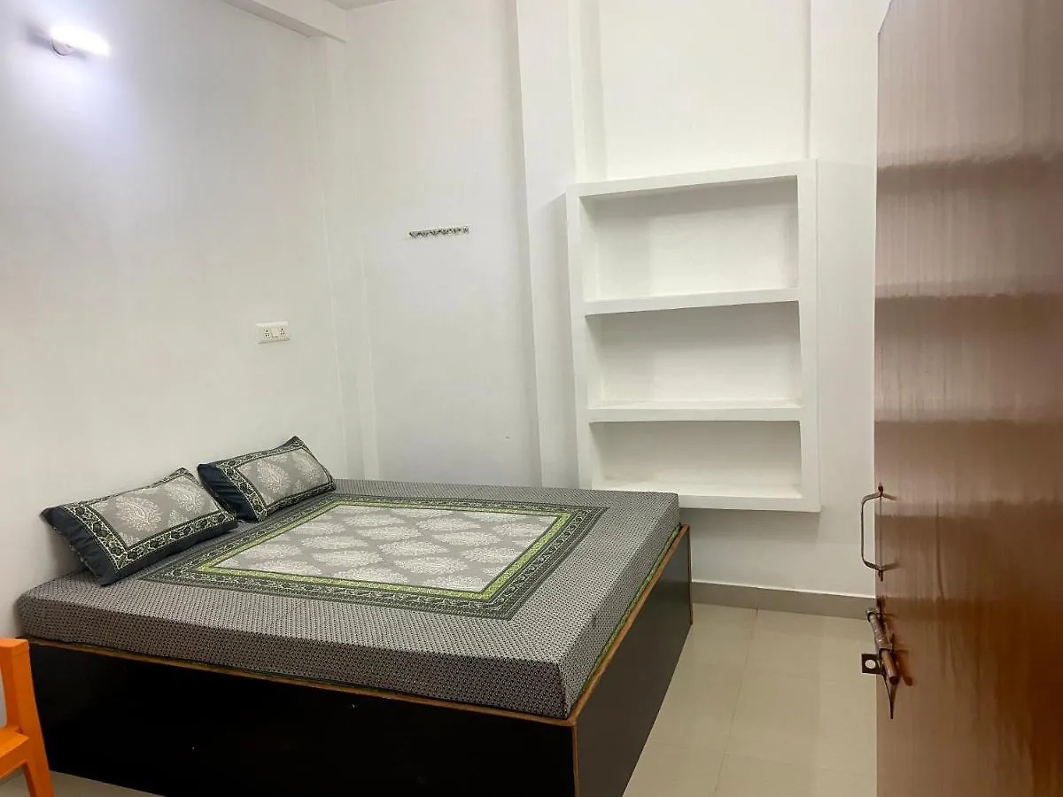 Garuda Guest House Varanasi India