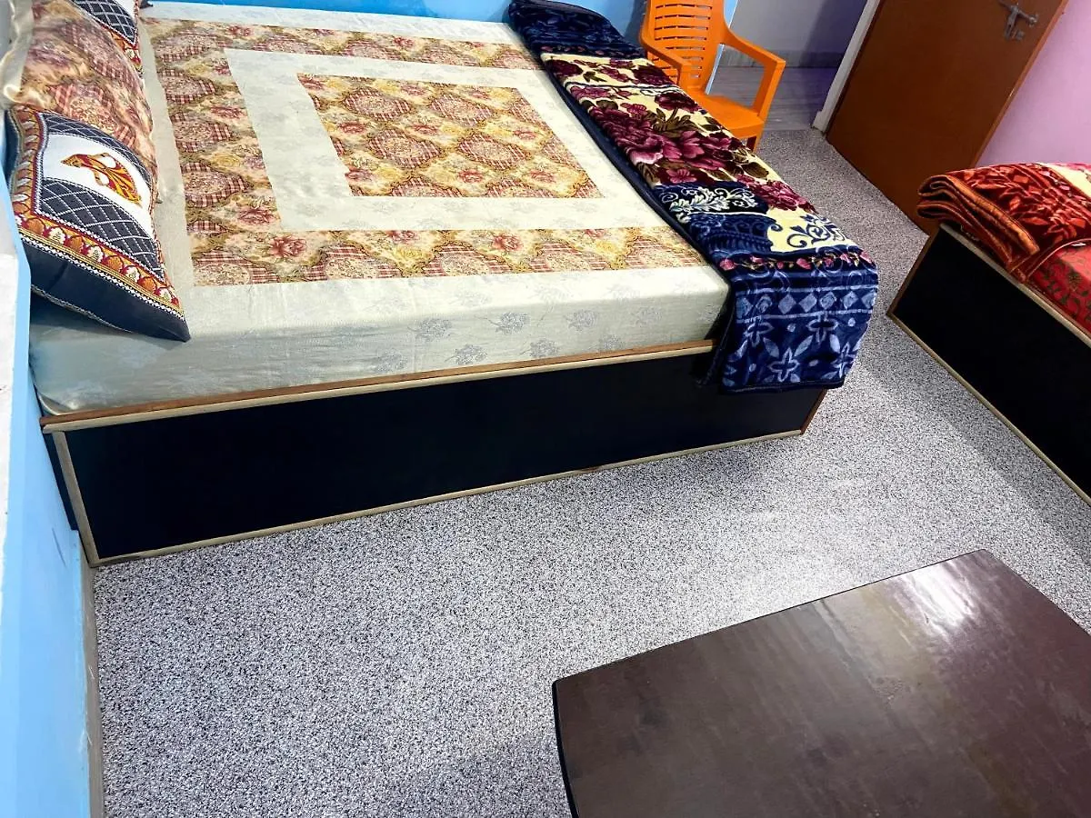 Garuda Guest House Varanasi