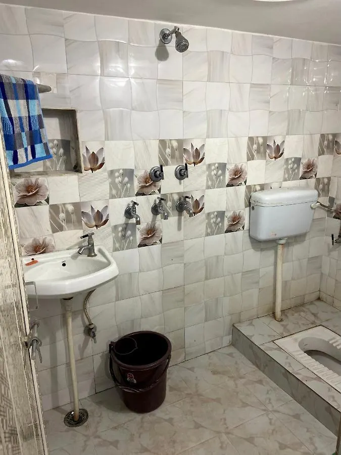 Garuda Guest House Varanasi India
