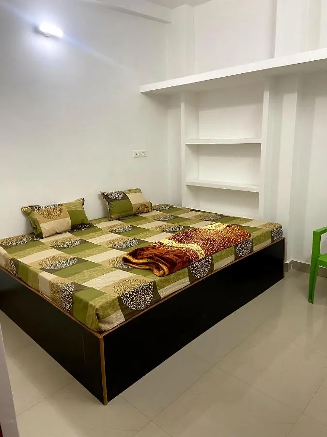 Garuda Guest House Varanasi