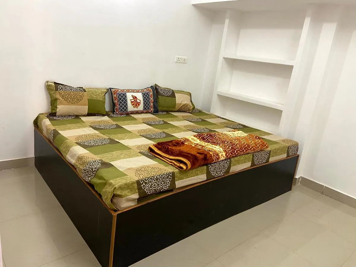 Garuda Guest House Varanasi